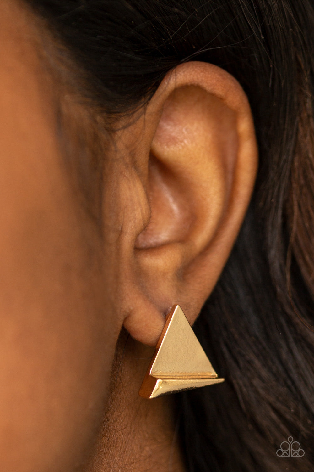 Die TRI-ing-Gold Post Earring