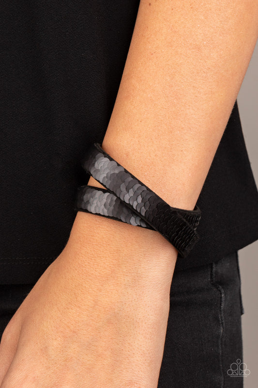 Under The SEQUINS-Black Urban Bracelet