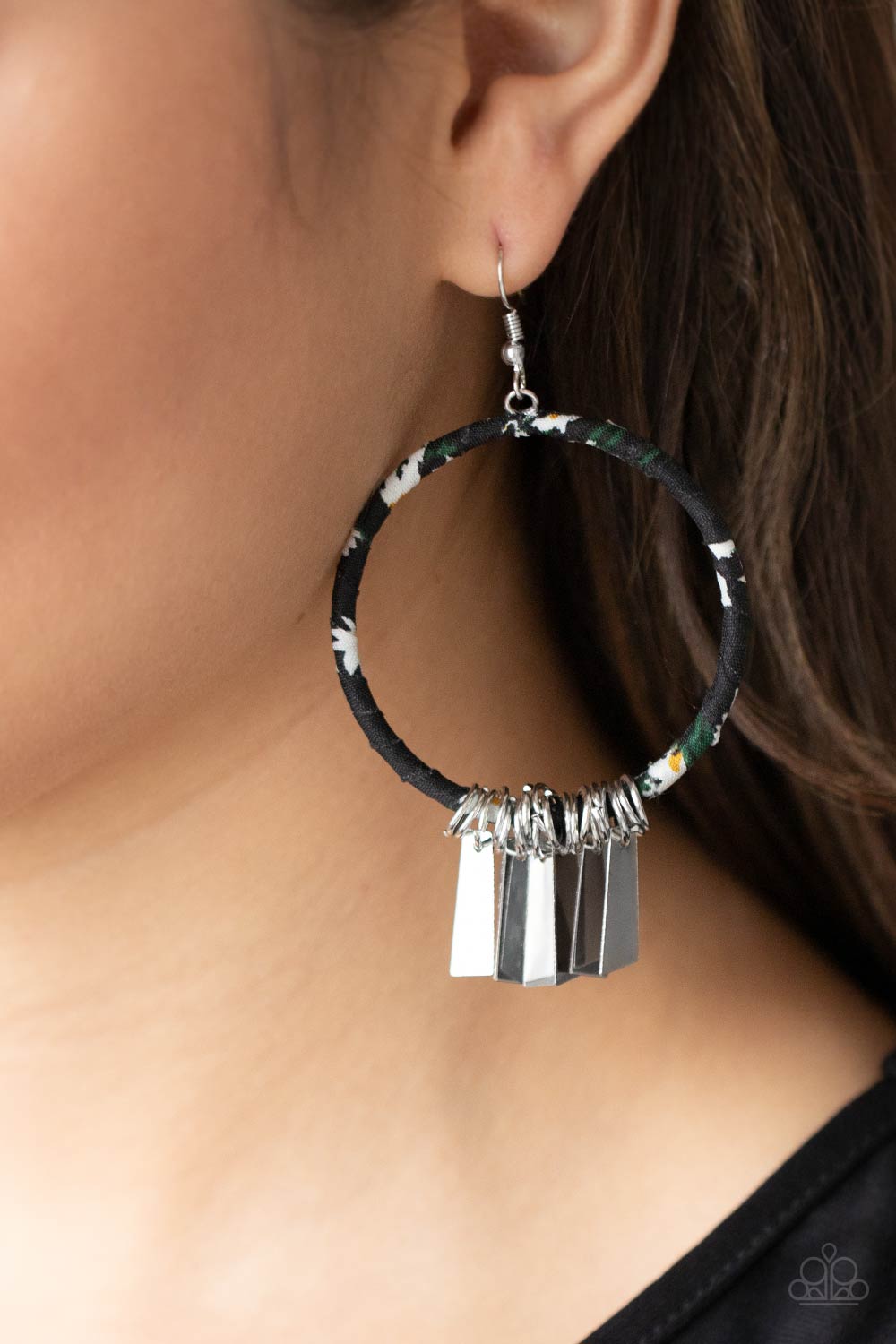 Garden Chimes - Black Earring