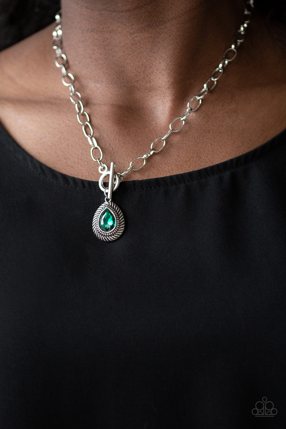 Sheen Queen-Green Necklace