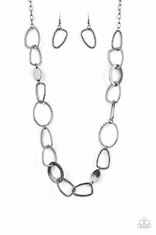 Metro Nouveau-Black Necklace