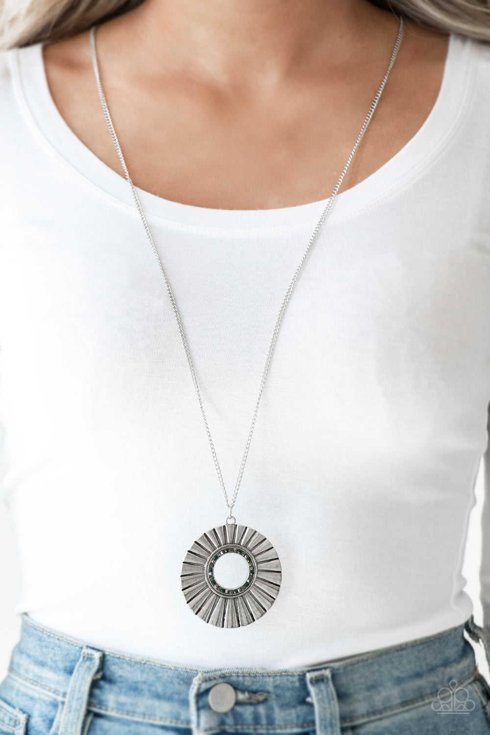 Chicly Centered-Multi Necklace