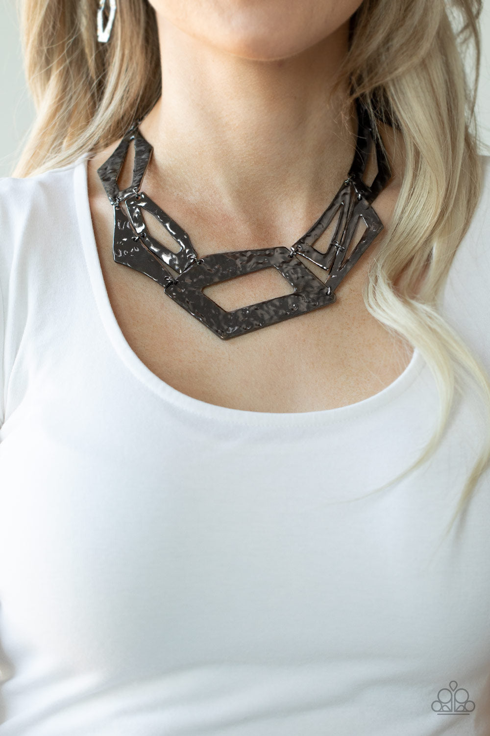 Break The Mold-Black Necklace