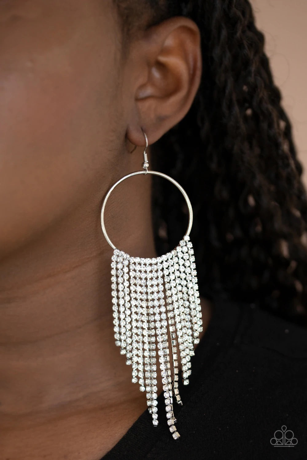 Streamlined Shimmer White Earring